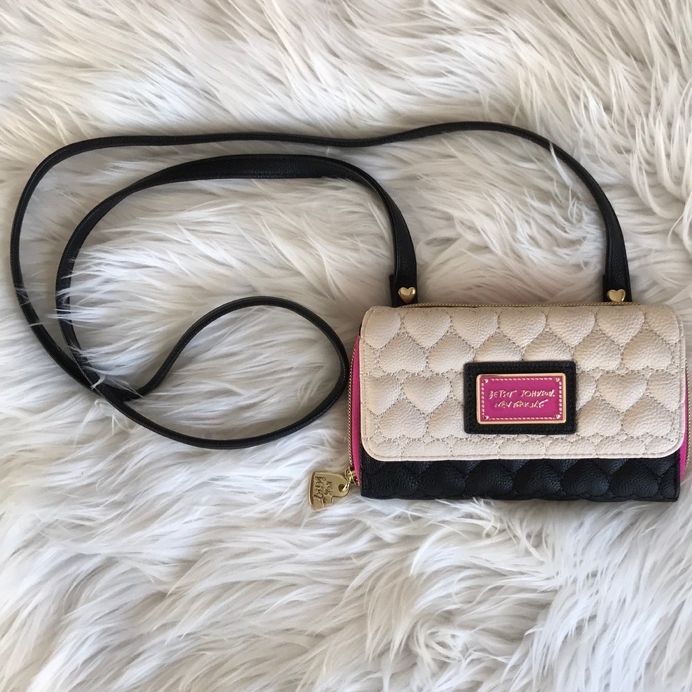 Betsey Johnson | Crossbody Wallet